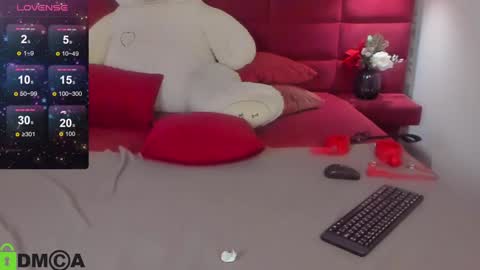 Snapshot of nikistorming chatting on 12/25/24, 11:10 Niki online show from 12/25/24, 11:10