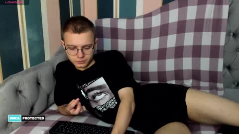 Snapshot of nikistorming chatting on 01/30/25, 12:37 Niki online show from 01/30/25, 12:37