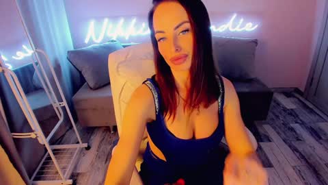 Snapshot of nikki_blondiee chatting on 01/03/25, 10:20 nikki_blondiee online show from 01/03/25, 10:20