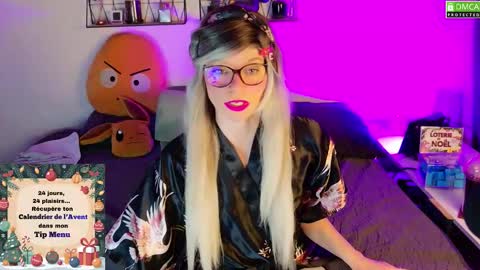 Snapshot of nikki_goldberg chatting on 11/30/25, 10:52 Kitty Chatte online show from 11/30/25, 10:52