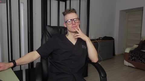 Snapshot of nikki_hard chatting on 12/13/24, 06:42 nikki online show from 12/13/24, 06:42