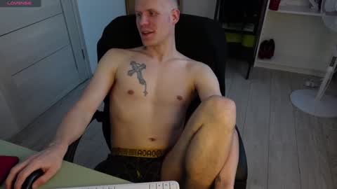 Snapshot of nikki_hard chatting on 12/16/24, 10:50 nikki online show from 12/16/24, 10:50