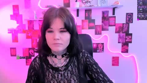 nikki_kiss_ online show from 05/03/26, 08:53