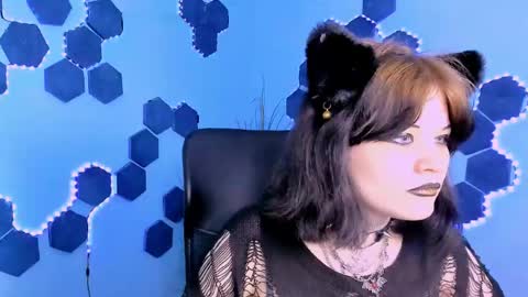 nikki_kiss_ online show from 05/08/26, 08:41