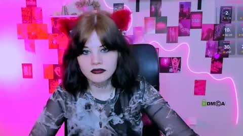 nikki_kiss_ online show from 05/14/26, 08:54