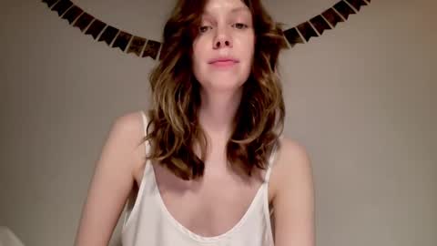 Nikki online show from 12/25/24, 01:09