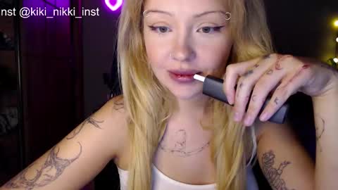 Snapshot of nikki_whatever chatting on 09/14/25, 05:12 nicolette online show from 09/14/25, 05:12