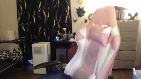 Snapshot of nikkimasters1091 chatting on 04/09/26, 01:49 Nikki Mastersgirl1091 online show from 04/09/26, 01:49