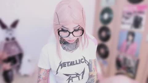 Nikki Ramone   online show from 01/15/26, 11:26