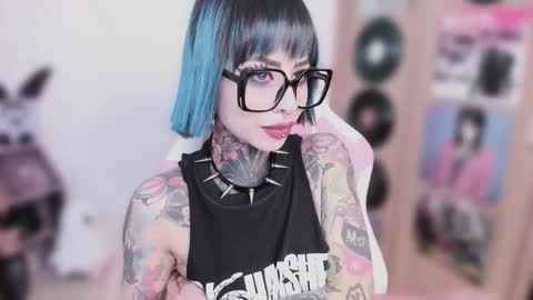 Nikki Ramone   online show from 03/26/26, 10:43