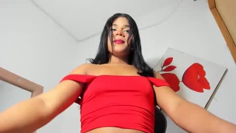 Snapshot of nikkitatsx chatting on 12/17/24, 06:24 Debora21Cm online show from 12/17/24, 06:24