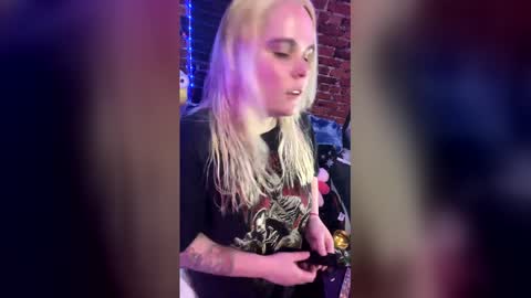 nikkixxxslamms online show from 04/19/26, 06:35