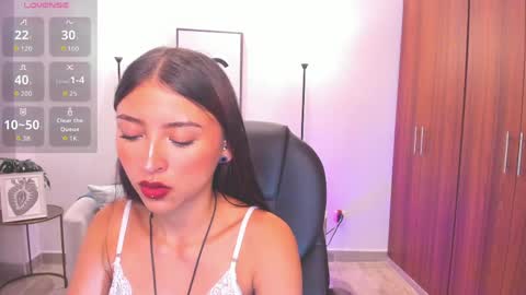 nikky_sweett_ online show from 05/23/26, 09:08