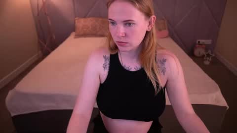 nikkyreyyy online show from 05/20/26, 05:46