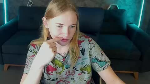 nikkyreyyy online show from 05/22/26, 05:47