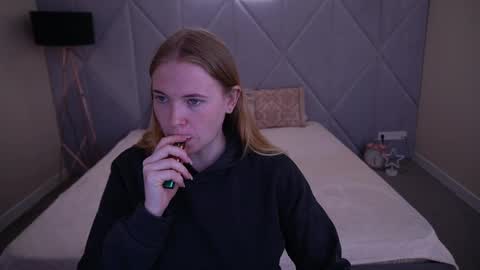 nikkyreyyy online show from 05/27/26, 05:26