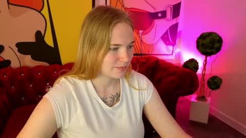 nikkyreyyy online show from 06/07/26, 05:44