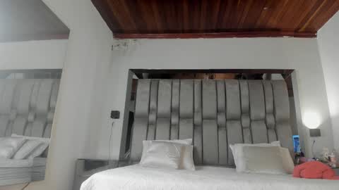     online show from 02/10/26, 11:58