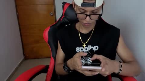 Snapshot of niklaus_wolf chatting on 03/03/26, 04:40 niklaus_wolf online show from 03/03/26, 04:40