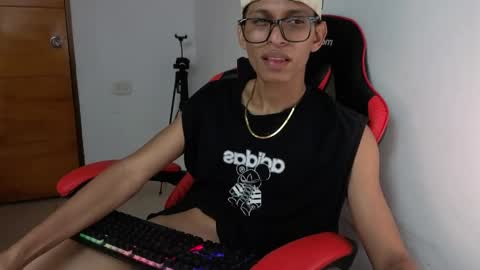 niklaus_wolf online show from 04/03/26, 05:38