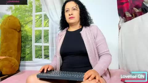 Snapshot of nikol32__ chatting on 04/18/26, 11:14 dayan online show from 04/18/26, 11:14