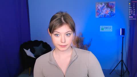 Snapshot of nikol_kitt chatting on 01/13/25, 07:31 Little Niko Help me reach my goals online show from 01/13/25, 07:31