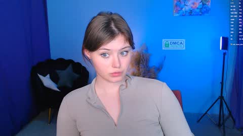 Snapshot of nikol_kitt chatting on 01/14/25, 04:57 Little Niko Help me reach my goals online show from 01/14/25, 04:57