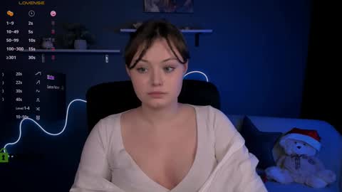 Snapshot of nikol_kitt chatting on 02/24/25, 07:52 Little Niko Help me reach my goals online show from 02/24/25, 07:52