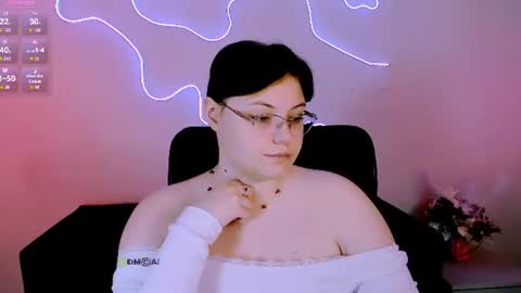 Snapshot of nikol_kitt chatting on 06/15/26, 06:32 Little Niko Help me reach my goals online show from 06/15/26, 06:32