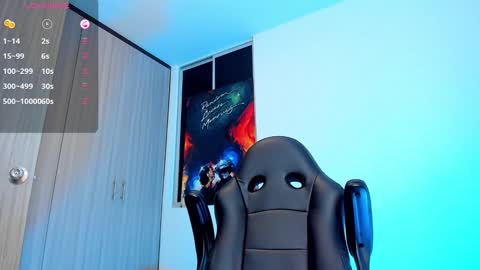 Snapshot of nikolahank1 chatting on 02/22/25, 08:07 Nikola Hank online show from 02/22/25, 08:07