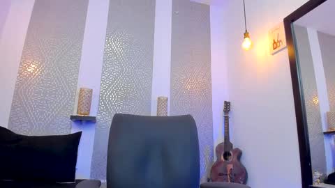    online show from 12/10/24, 04:34