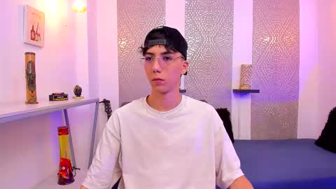    online show from 11/04/25, 04:11