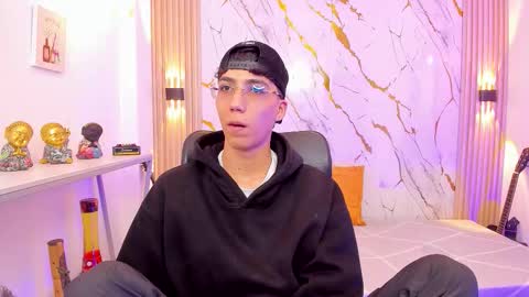    online show from 02/03/26, 03:48