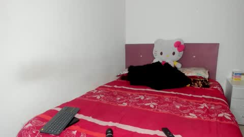 Nikole online show from 02/15/26, 09:19