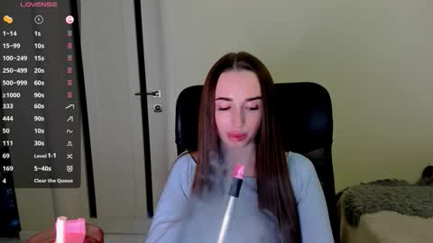      online show from 12/21/25, 02:51