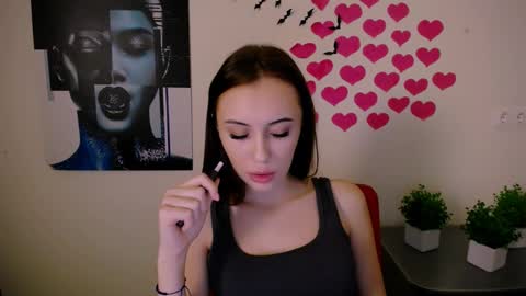 Snapshot of nikonara_ chatting on 01/17/25, 04:47 nikonara_ online show from 01/17/25, 04:47
