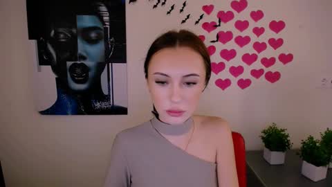 Snapshot of nikonara_ chatting on 01/21/25, 01:22 nikonara_ online show from 01/21/25, 01:22
