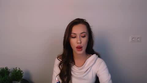 Snapshot of nikonara_ chatting on 10/21/25, 11:33 nikonara_ online show from 10/21/25, 11:33