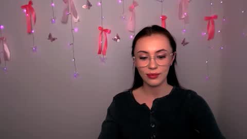 nikonara_ online show from 04/25/26, 01:41