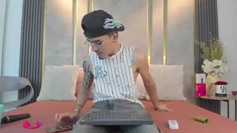 Snapshot of nikostone chatting on 06/30/26, 02:45 Niko Stone online show from 06/30/26, 02:45