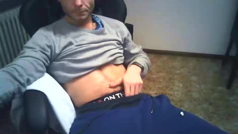 Snapshot of niksdick2121 chatting on 12/07/24, 11:56 niksdick2121 online show from 12/07/24, 11:56