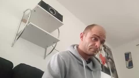 Snapshot of niksdick2121 chatting on 11/28/25, 11:35 niksdick2121 online show from 11/28/25, 11:35