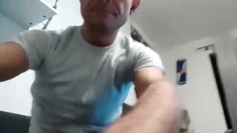 Snapshot of niksdick2121 chatting on 12/05/25, 03:15 niksdick2121 online show from 12/05/25, 03:15