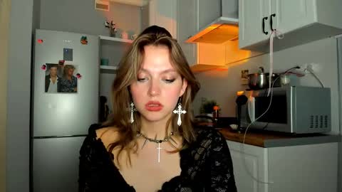 Veronica online show from 02/10/25, 05:19