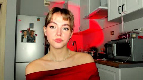 Veronica online show from 02/28/25, 10:41