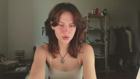 Veronica online show from 05/25/26, 10:10