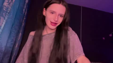 Snapshot of niky_long chatting on 05/24/26, 01:21 Niky online show from 05/24/26, 01:21