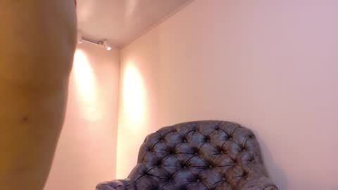  NIKY SMIT  online show from 10/03/25, 10:34