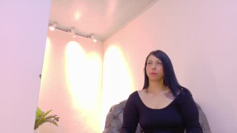  NIKY SMIT  online show from 05/18/26, 10:43