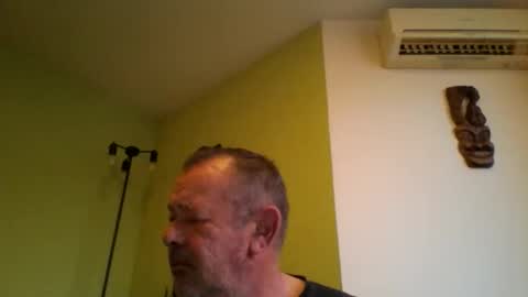 Snapshot of nikyo419 chatting on 11/03/25, 05:09 nikyo419 online show from 11/03/25, 05:09